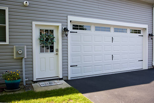 24/7 Emergency Garage Door Panel Replacement experts in Ramblewood, NJ